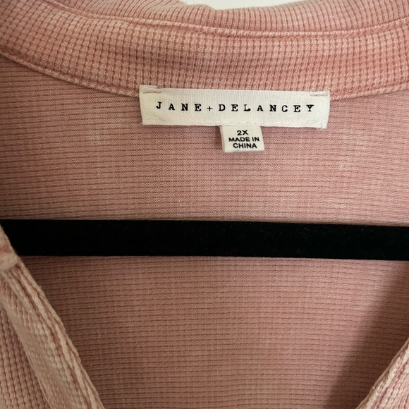 SHIRT - Picture 2 of 4